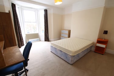 3 bed flat, Kelvin Grove, Sandyford, Newcastle, NE21RL - Image 3